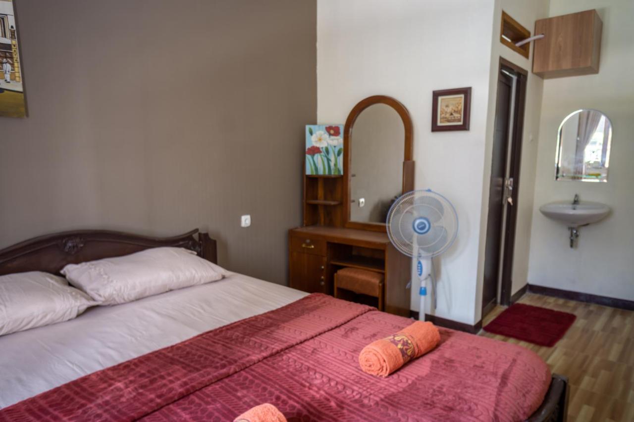 Zenrra House Hotel Bandung Ngoại thất bức ảnh