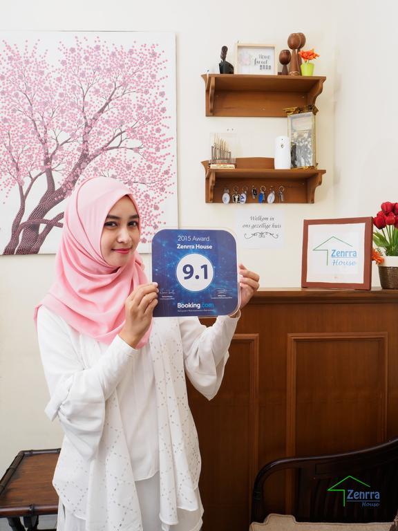 Zenrra House Hotel Bandung Ngoại thất bức ảnh