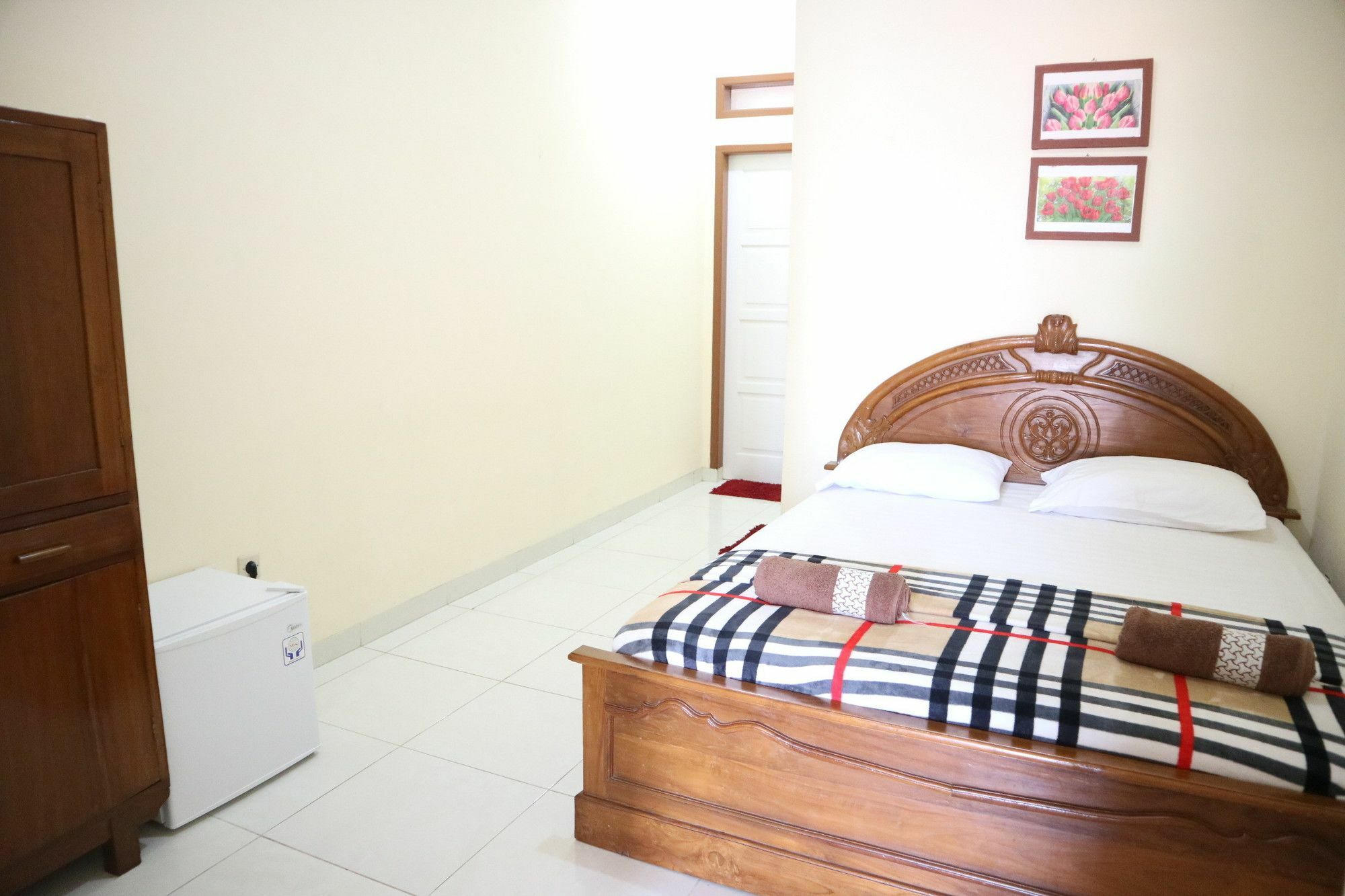Zenrra House Hotel Bandung Ngoại thất bức ảnh