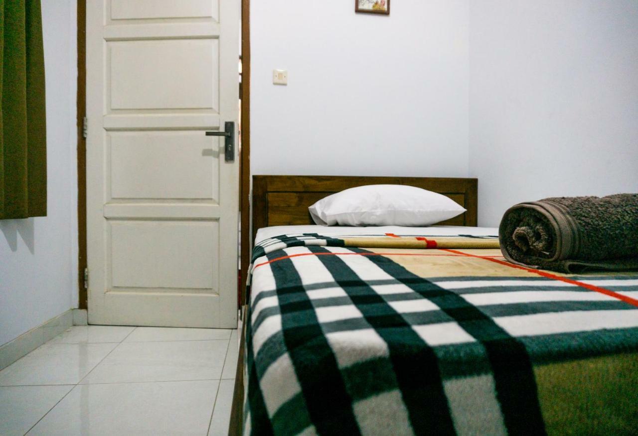 Zenrra House Hotel Bandung Ngoại thất bức ảnh