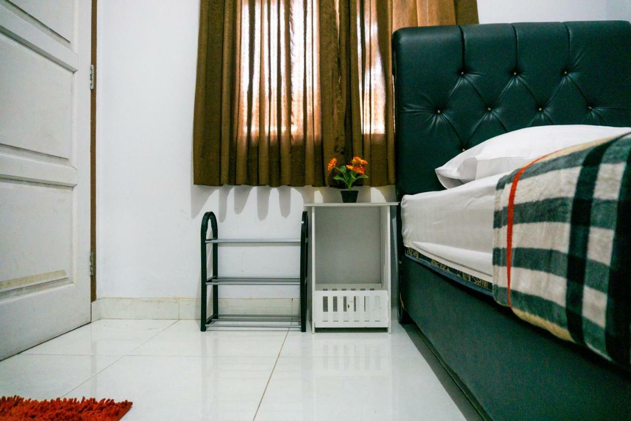 Zenrra House Hotel Bandung Ngoại thất bức ảnh